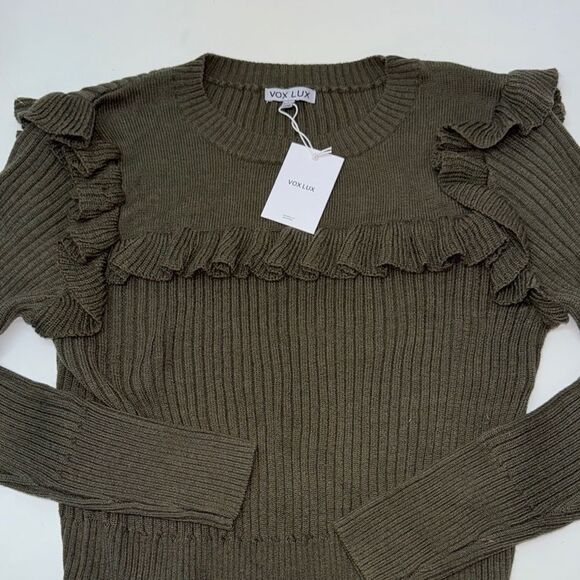 🔥Vox lux Green Crew Neck Sweater with Ruffle Detail Sz large new - Picture 2 of 6